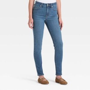 NWT SIZE 14. Universal thread Target Denim Blue Jeans